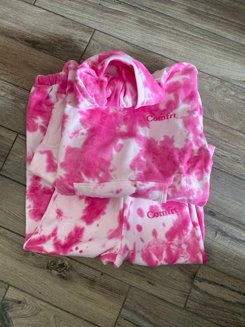 Minimalist limited Edition Comfrt Pink Tie-Dye Hoodie Set